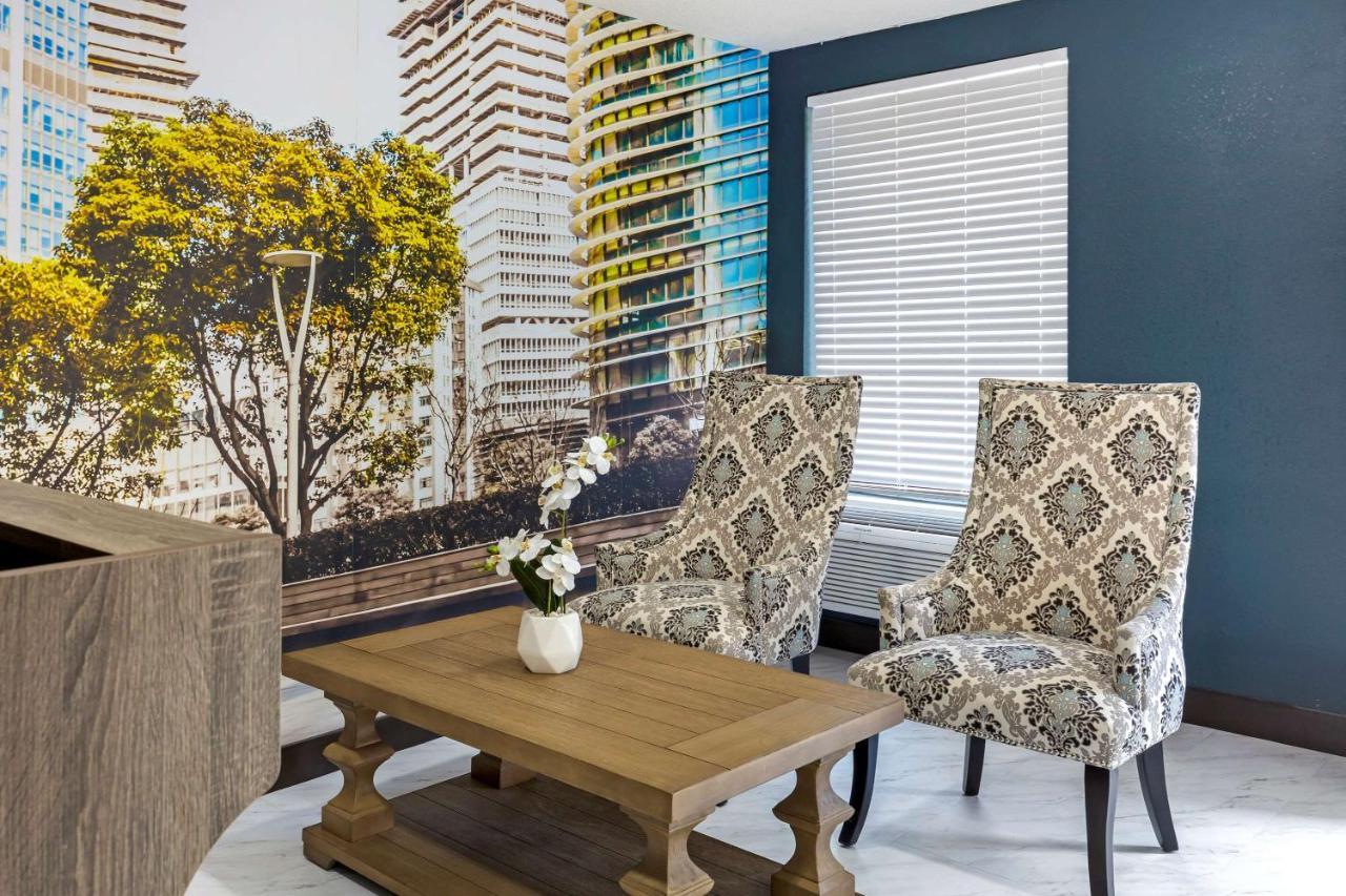 Suburban Extended Stay Hotel Роли Экстерьер фото